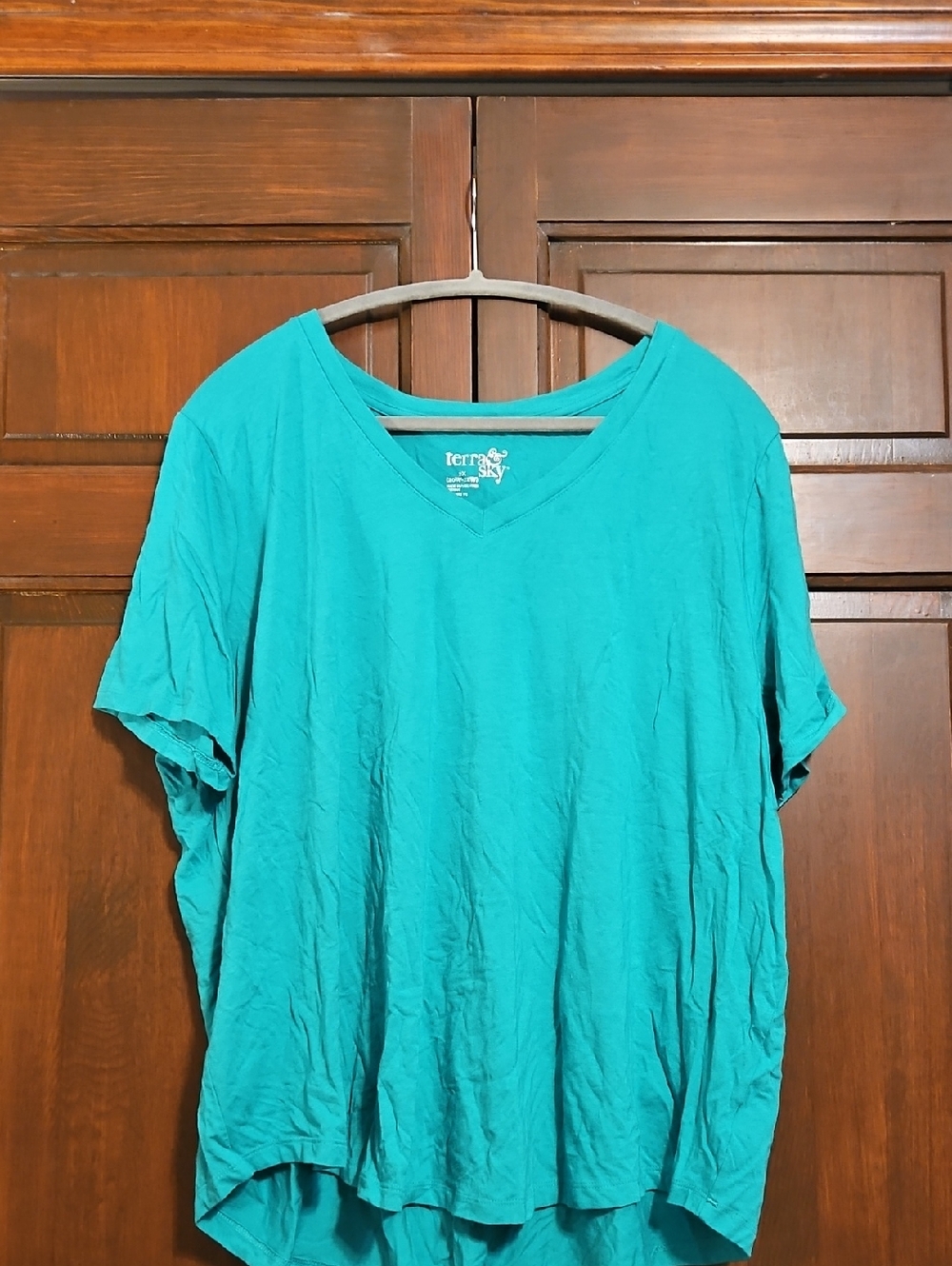 Terra & Sky Vneck Tshirt